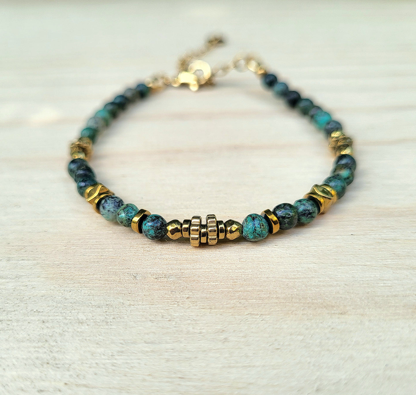 Bracelet pierre naturelle Turquoise Africaine – Bijou femme doré à l’or fin – Fermoir acier inoxydable – Cadeau énergétique lithothérapie