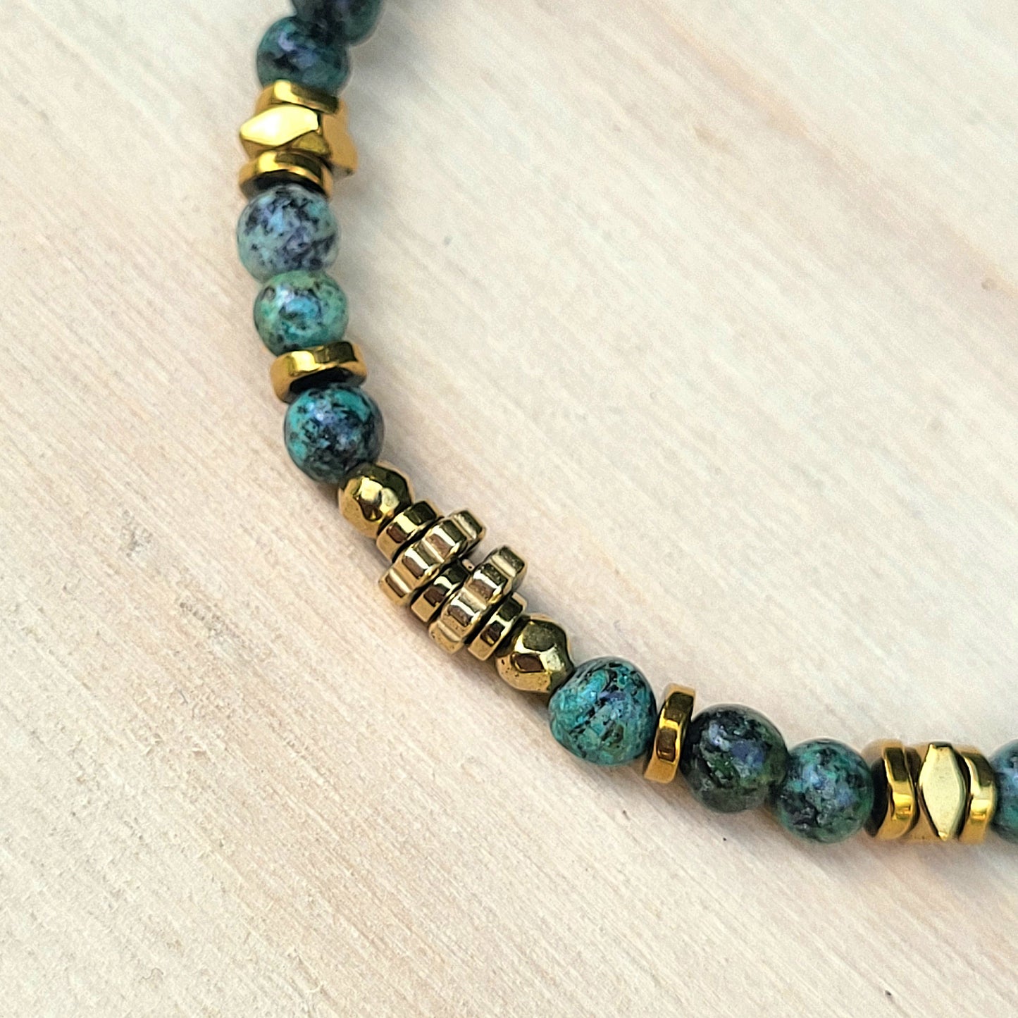 Bracelet pierre naturelle Turquoise Africaine – Bijou femme doré à l’or fin – Fermoir acier inoxydable – Cadeau énergétique lithothérapie